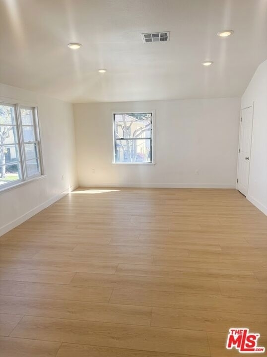 4305 Garthwaite Avenue - Photo 3