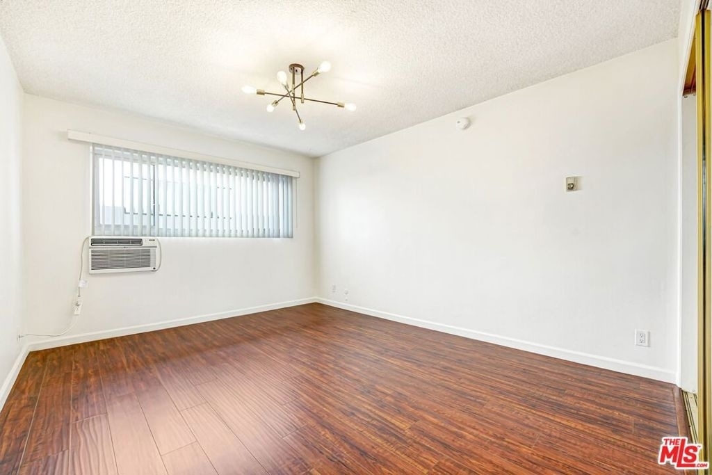 919 N N Alfred Street - Photo 8