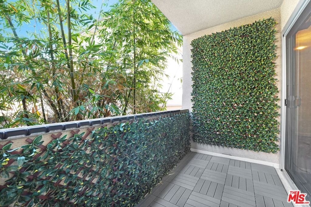 919 N N Alfred Street - Photo 3
