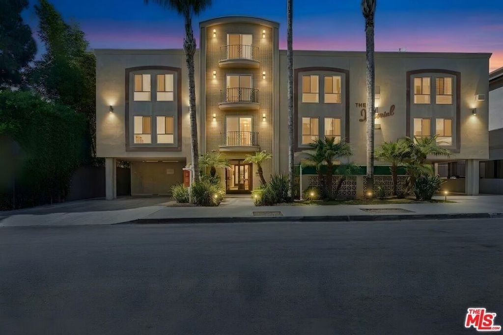 919 N N Alfred Street - Photo 1