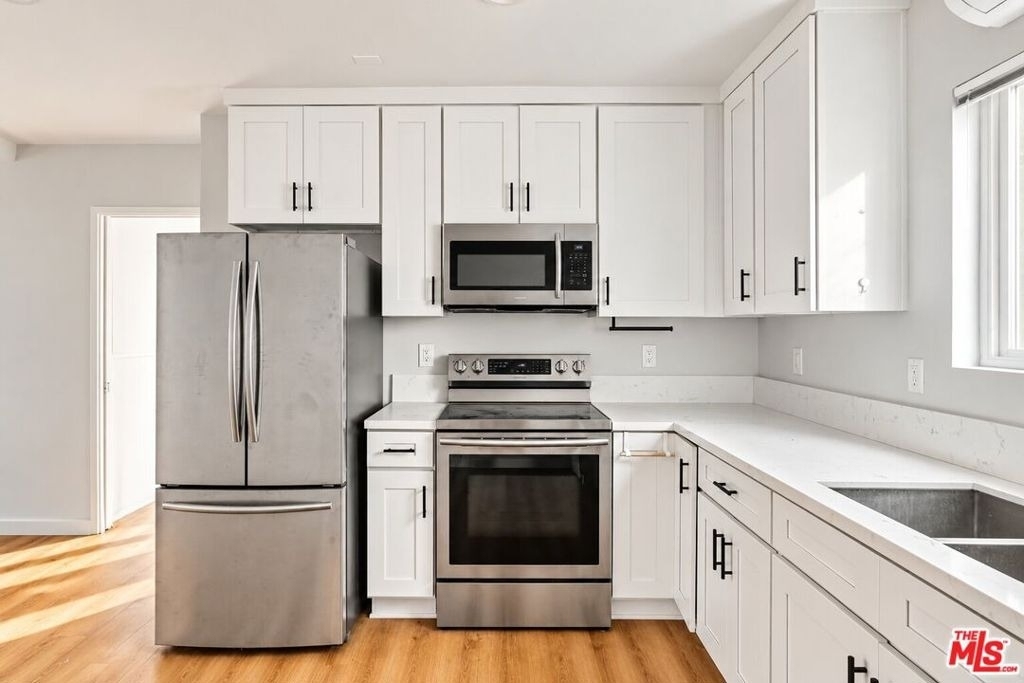 20 Eastwind Street - Photo 2