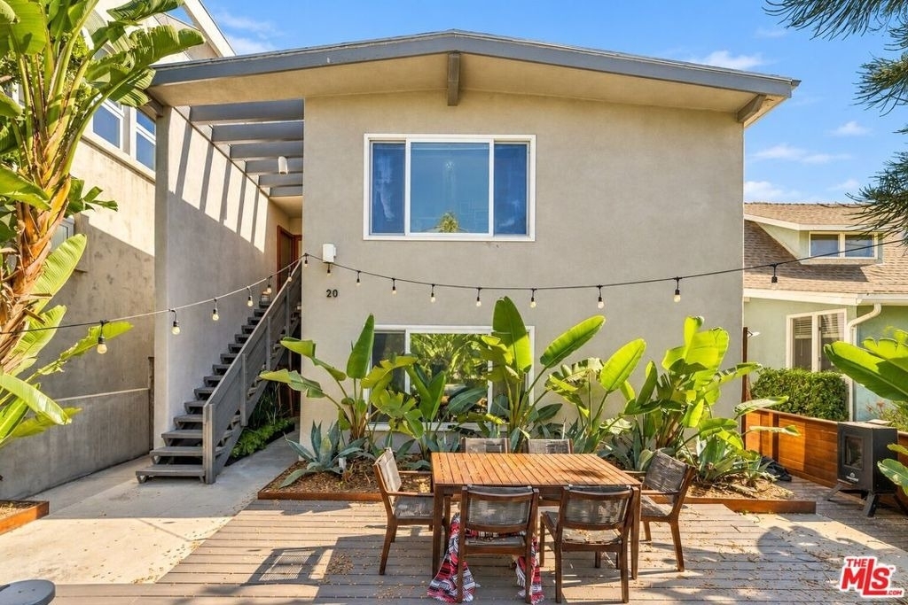 20 Eastwind Street - Photo 0