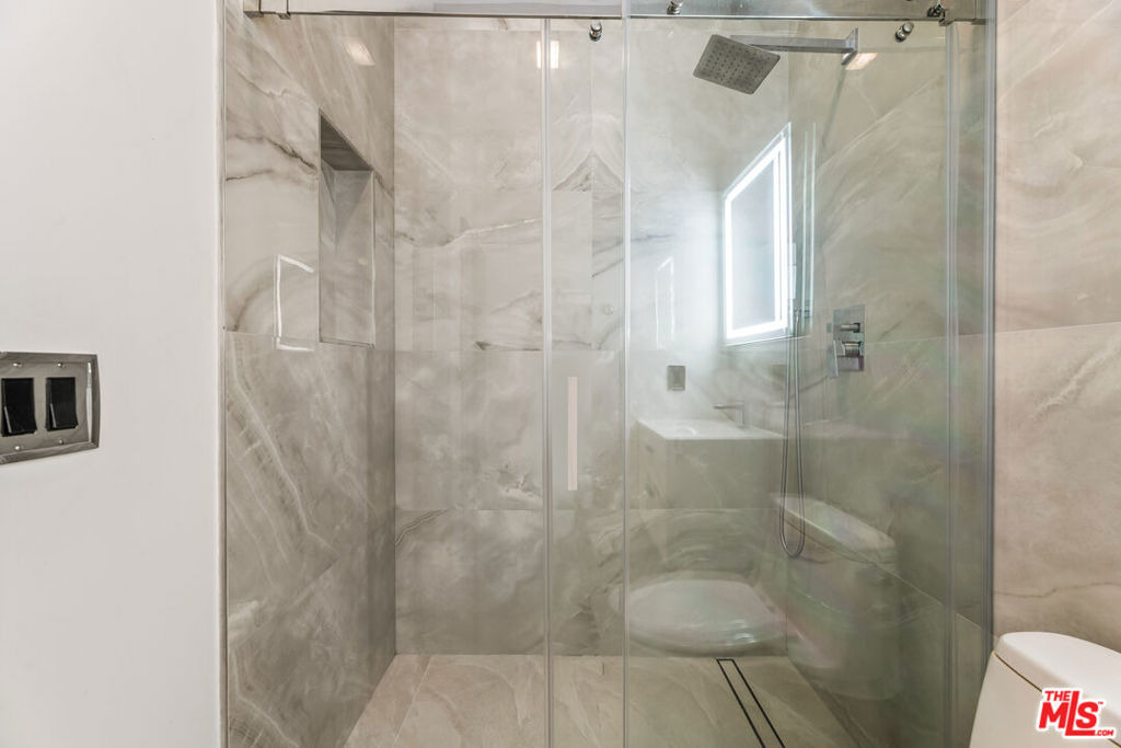 8817 Encino Avenue - Photo 48
