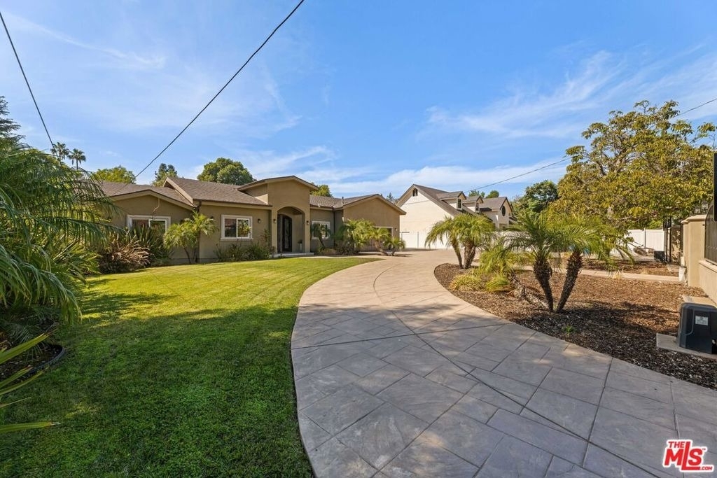 8817 Encino Avenue - Photo 64