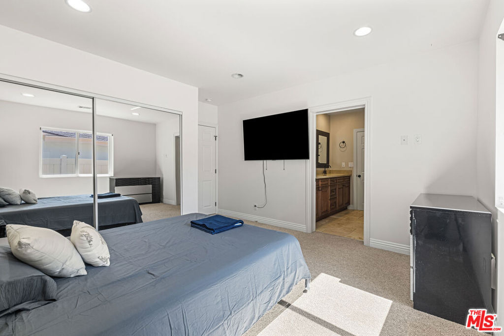 8817 Encino Avenue - Photo 37