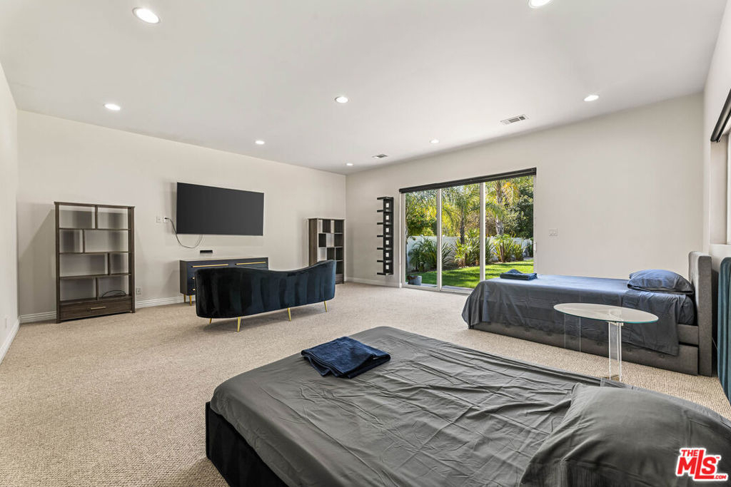 8817 Encino Avenue - Photo 60