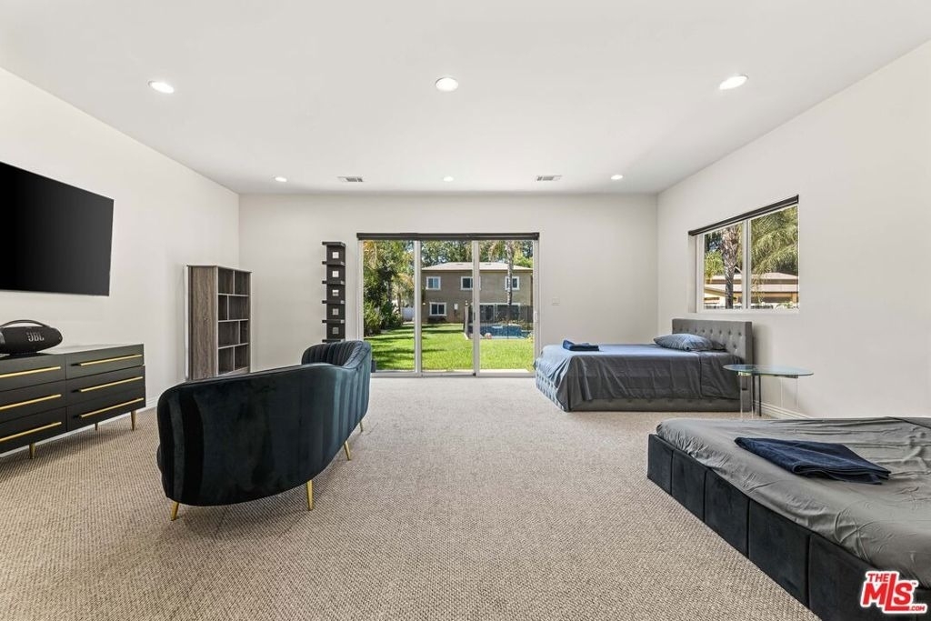8817 Encino Avenue - Photo 28