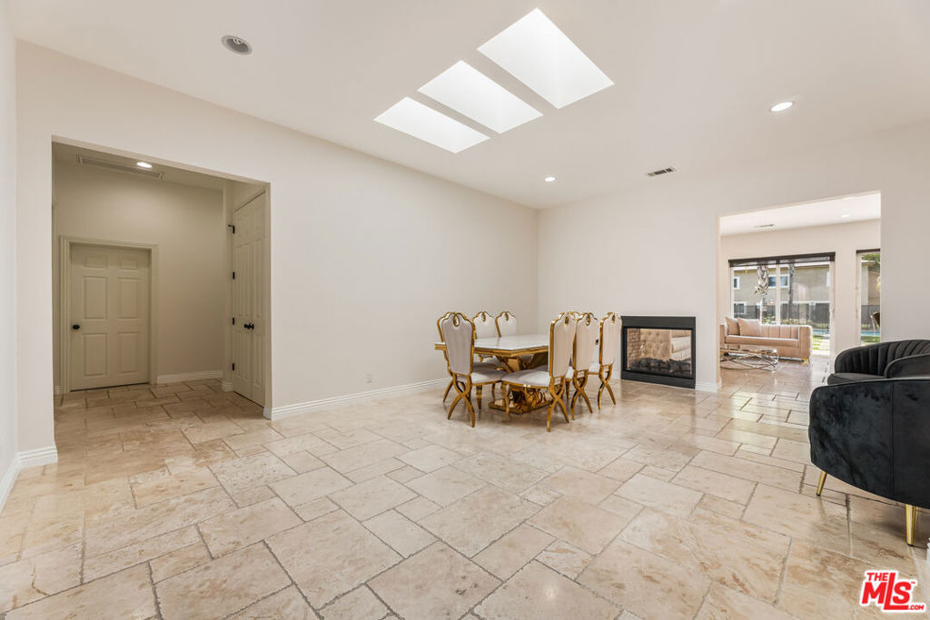 8817 Encino Avenue - Photo 50