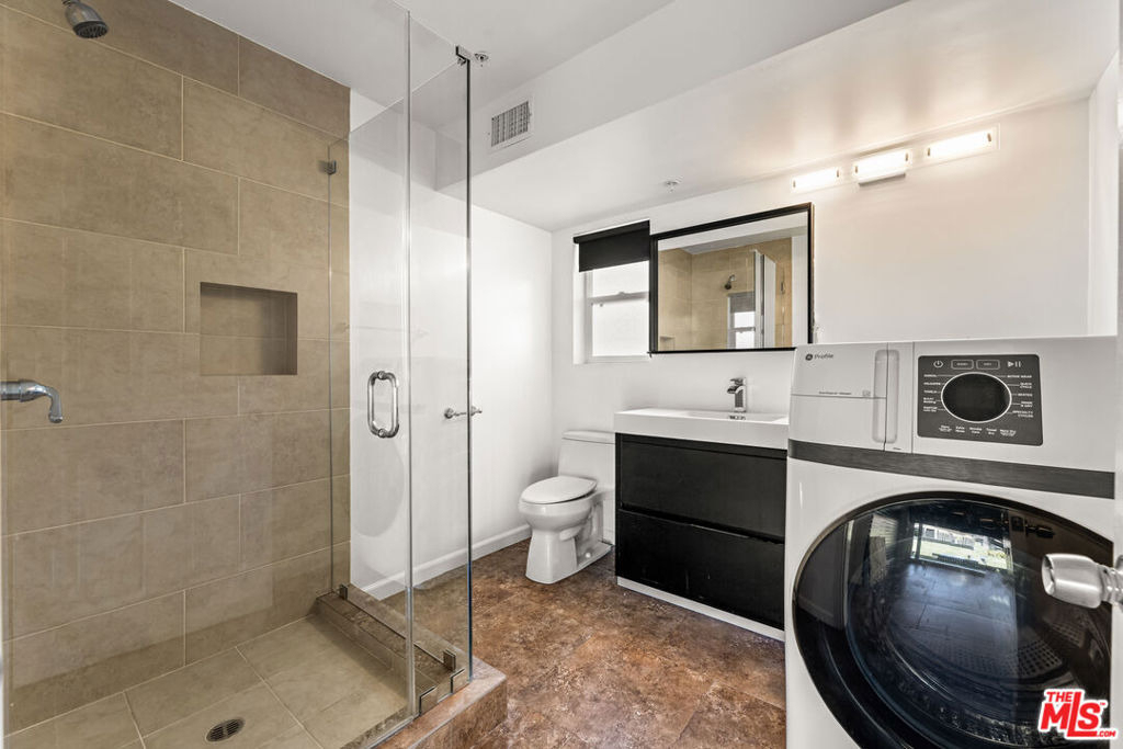 8817 Encino Avenue - Photo 45