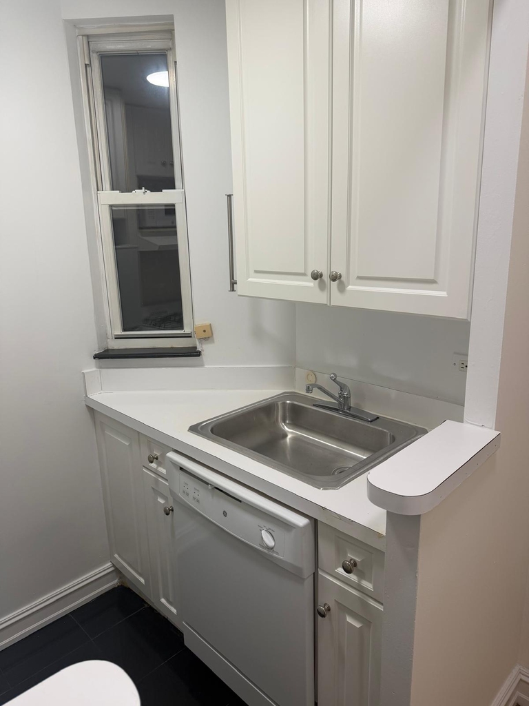 East 81st Street - Photo 1