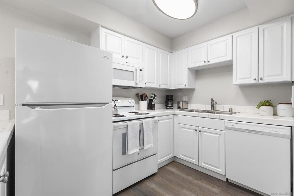 6955 Alvarado Rd. - Photo 21