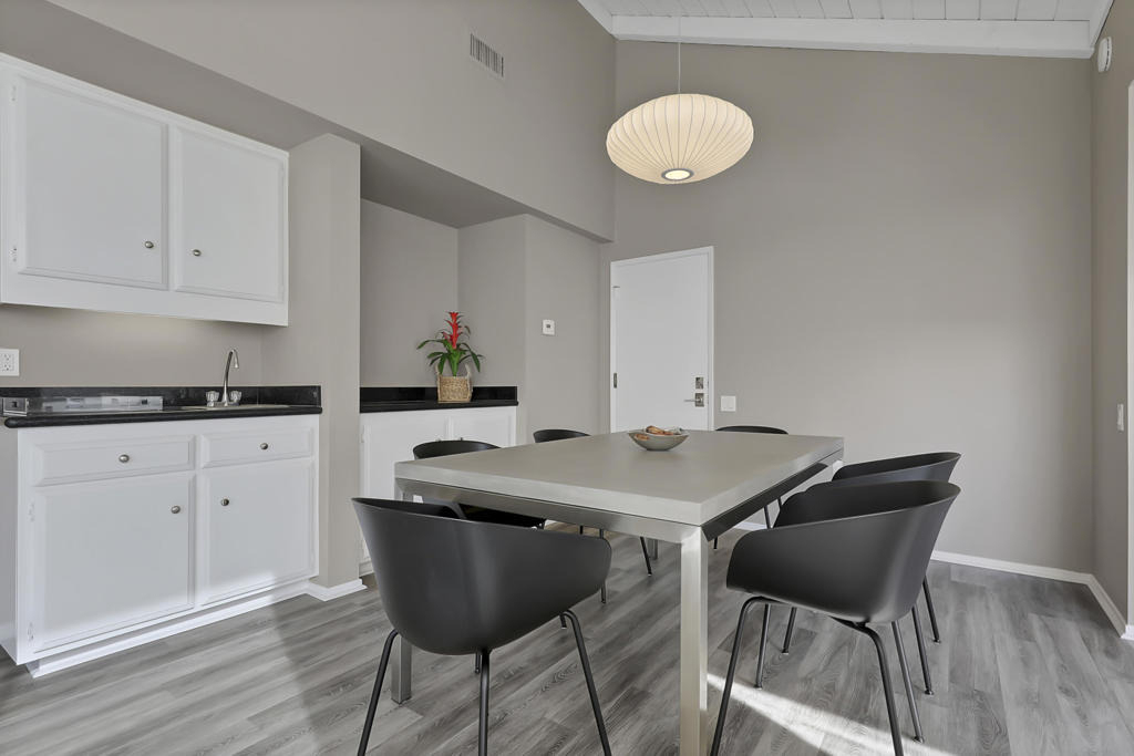 2545 Miramonte Circle W - Photo 8