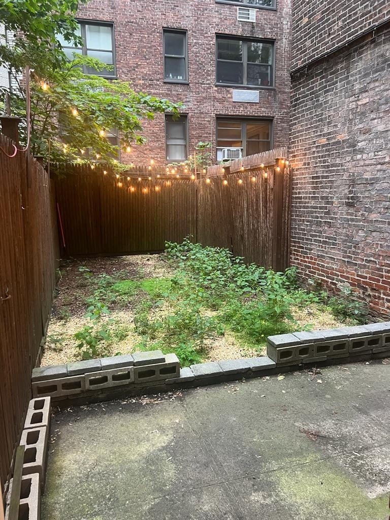East 74th Street - Photo 5