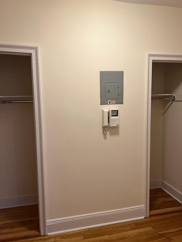 East 51st Street - Photo 5