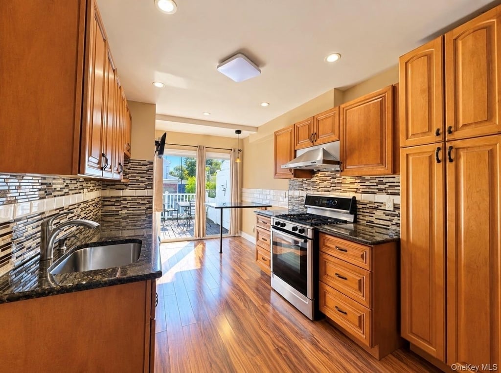 13311 Sitka Street - Photo 4