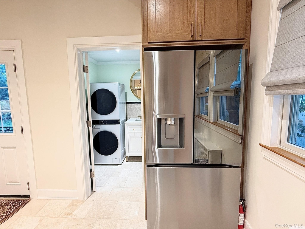85 Violet Avenue - Photo 2
