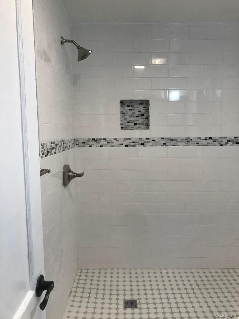 8 Raymond Street - Photo 7
