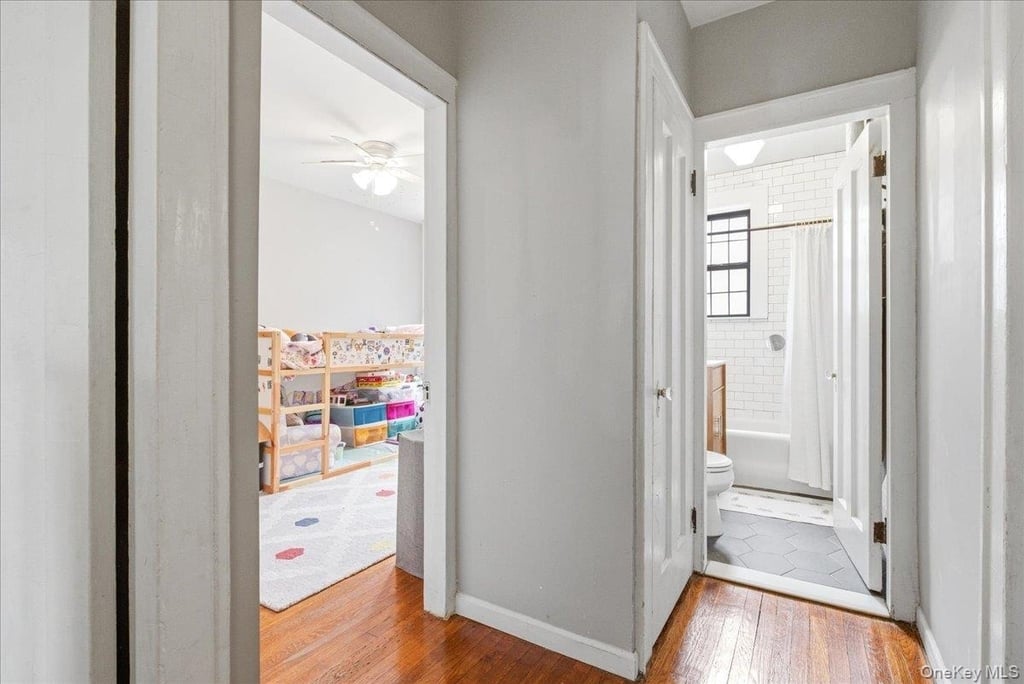 68-12 Burns Street - Photo 23