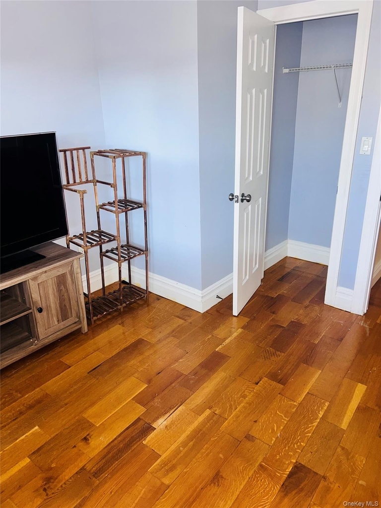 190-60 111th Avenue - Photo 8