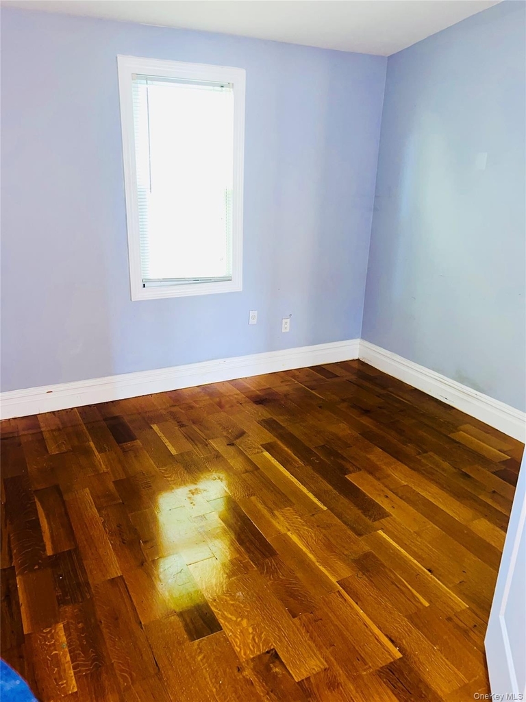 190-60 111th Avenue - Photo 7