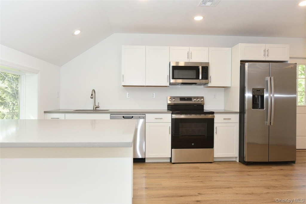 7 Lisa Drive - Photo 1
