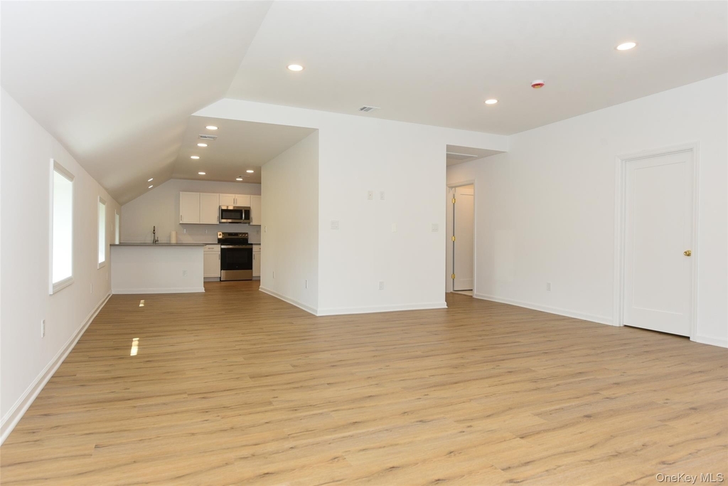 7 Lisa Drive - Photo 5