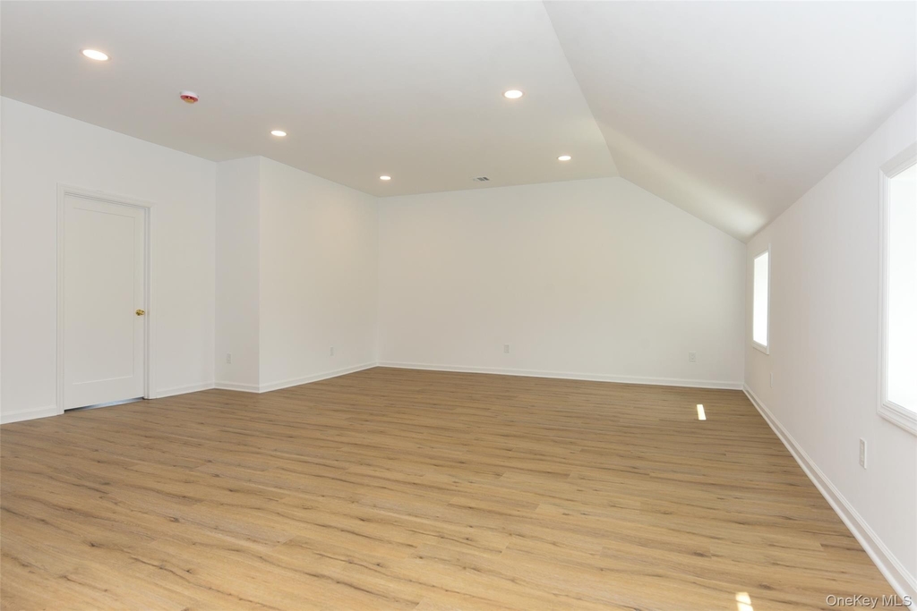 7 Lisa Drive - Photo 3