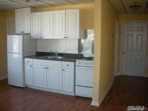 224 E Main Street - Photo 2
