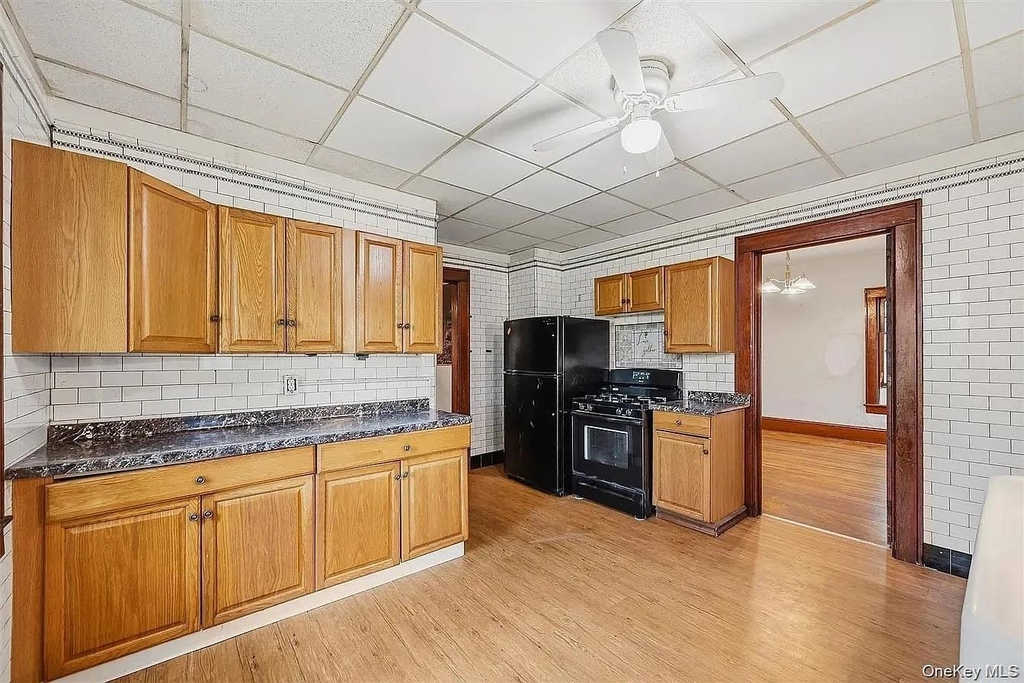 13 Cottage Street - Photo 4