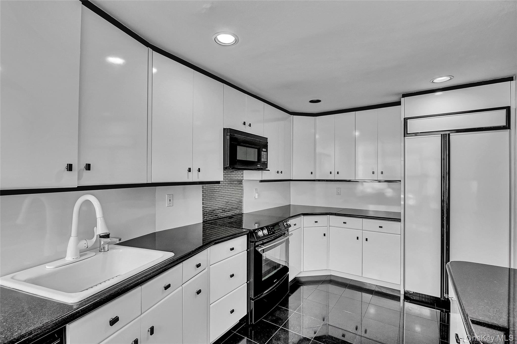 18 Villas Circle - Photo 3