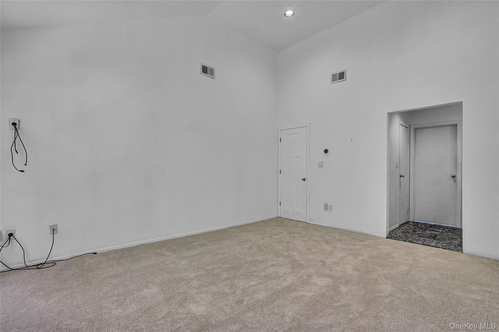 18 Villas Circle - Photo 8