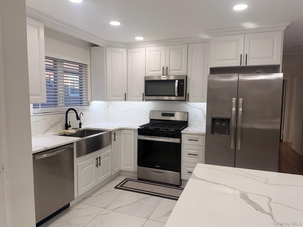 226-32 76th Avenue - Photo 3