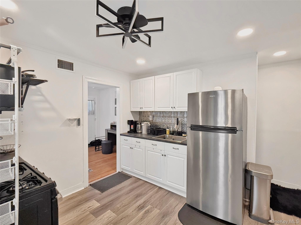 14 Miller Street - Photo 2
