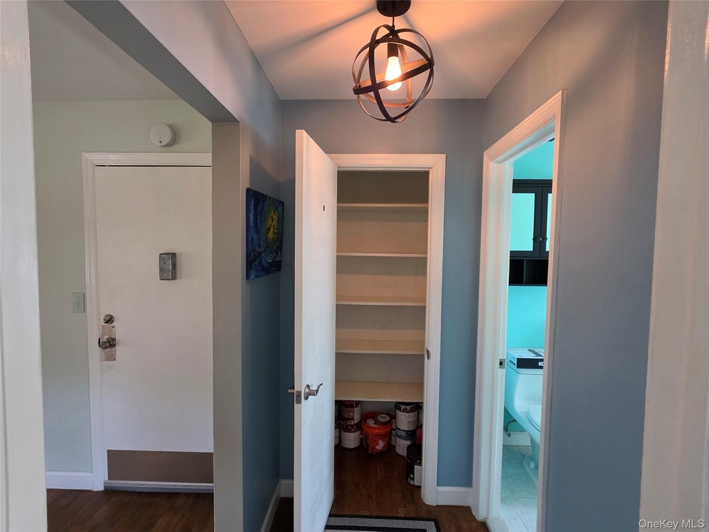 240 S Broadway - Photo 13