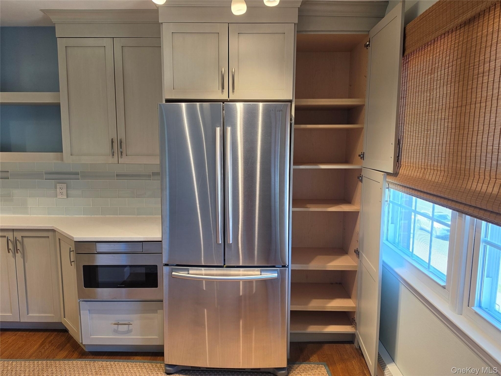 240 S Broadway - Photo 4