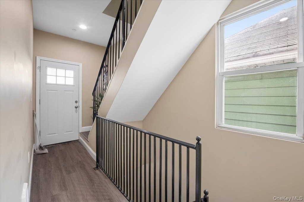 84 Howard Street - Photo 2