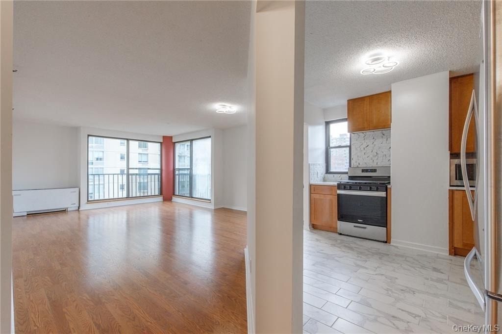 10 Cottage Place - Photo 2