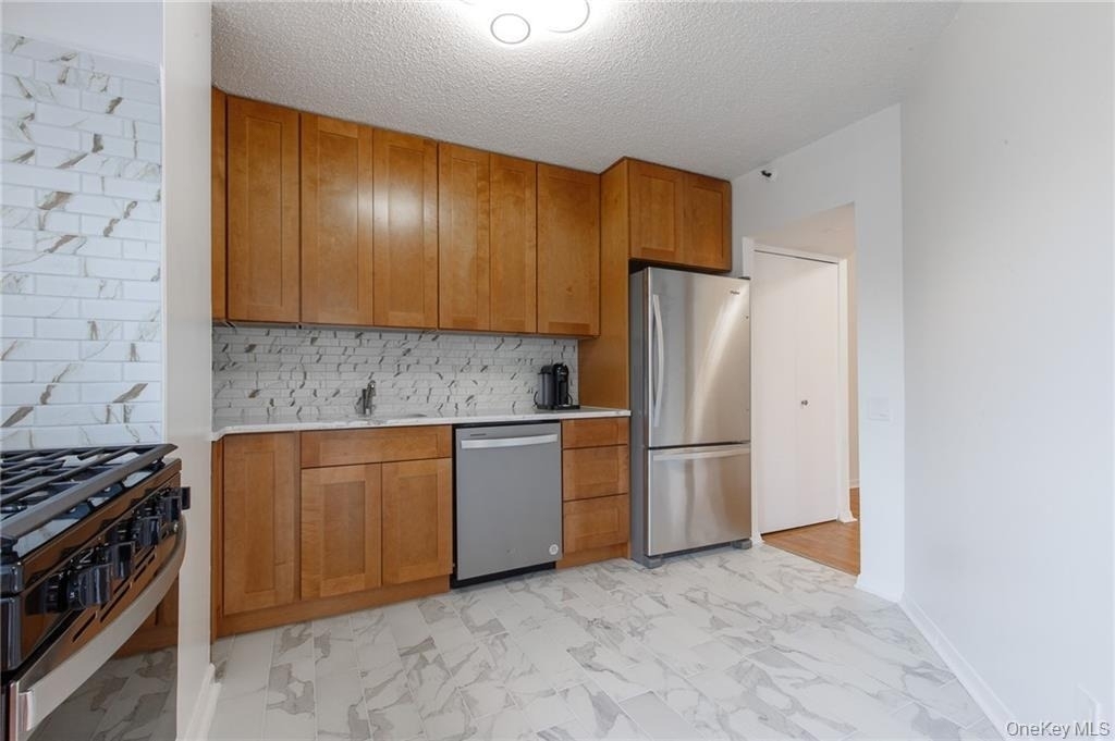 10 Cottage Place - Photo 4