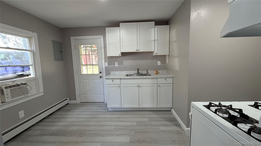 595 Saddle River Road - Photo 7
