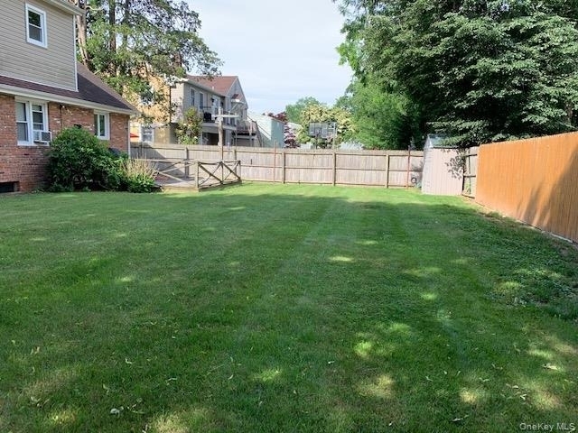 187 E 11th Street - Photo 15