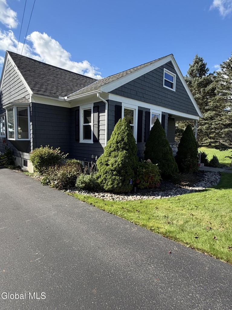 68 Van Dyke Avenue - Photo 4