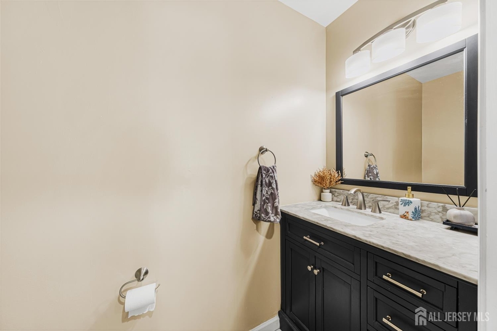 197 Barclay Court - Photo 11