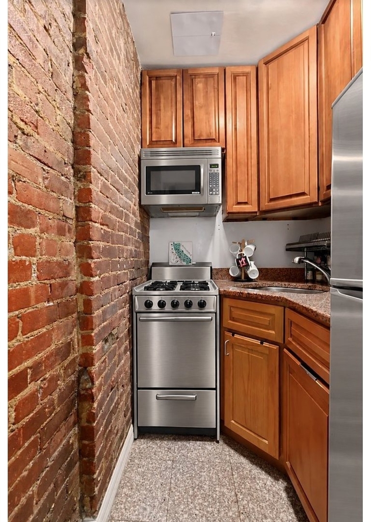 137 W 95th Street - Photo 1