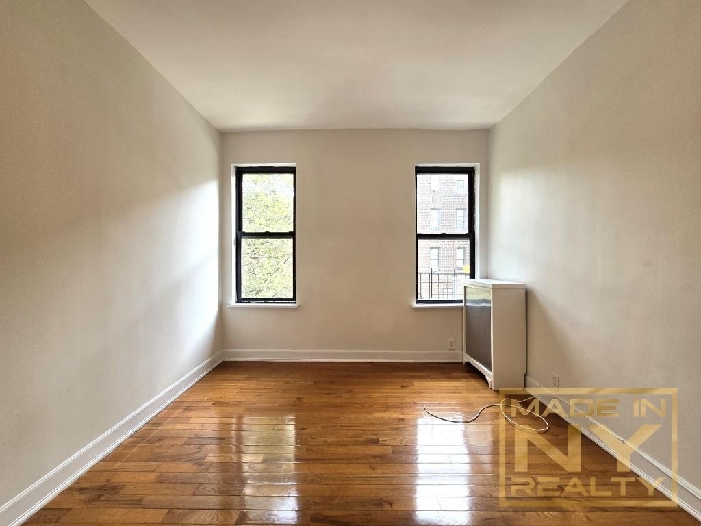 30-64 34th Street - Photo 4