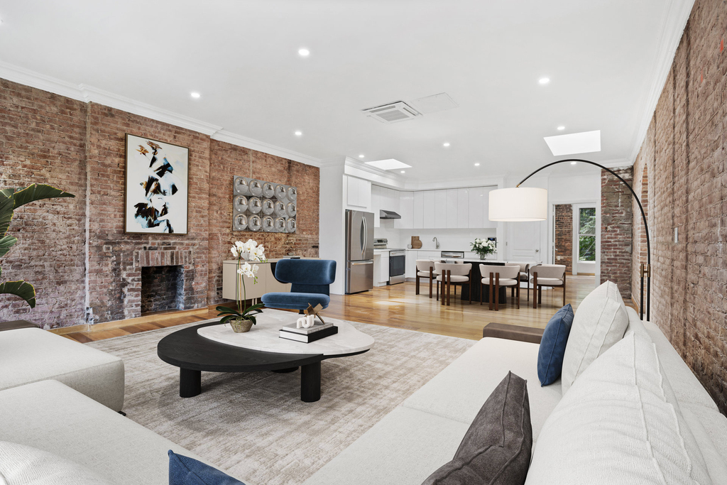 328 W 46th Street - Photo 7