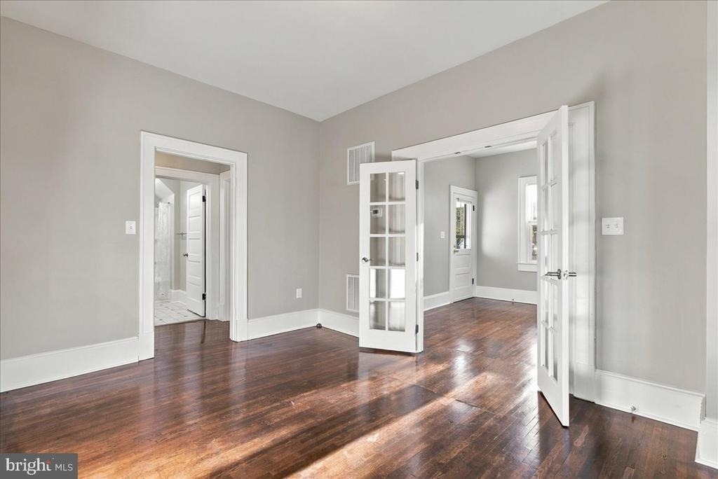 143 S Purcell Avenue - Photo 4