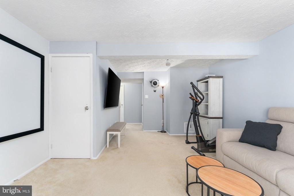 1684 Thenia Place - Photo 13