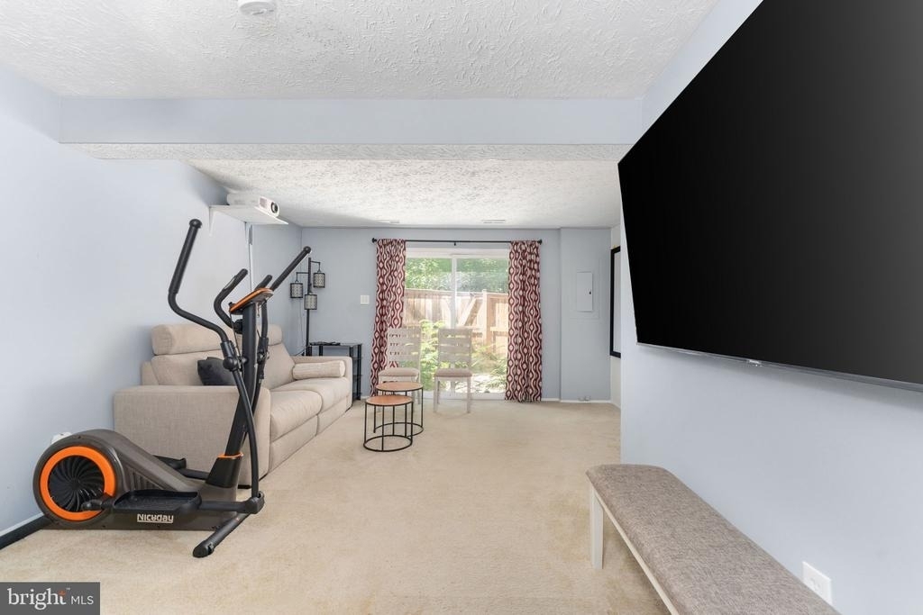 1684 Thenia Place - Photo 11