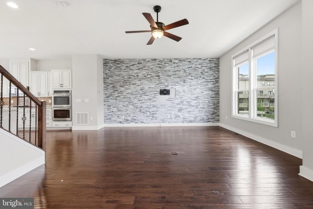 44735 Medway Terrace - Photo 4