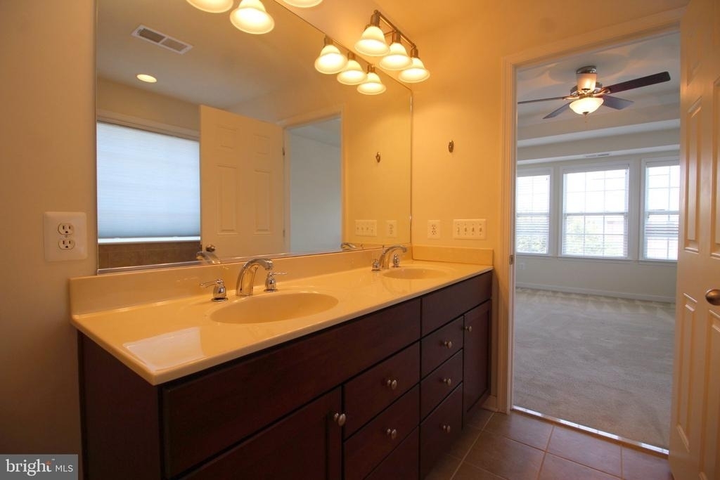 5800 Foley Street - Photo 20